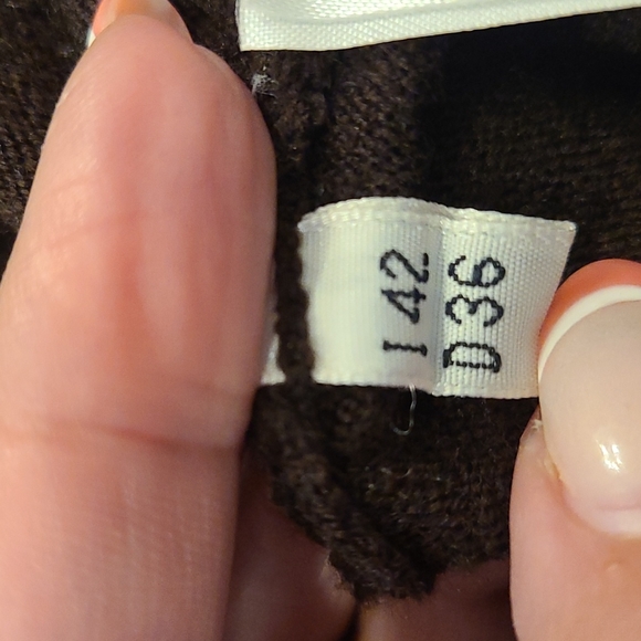 Blumarine Cashmere Holiday Sweater with Embellishments & Bow Size: 42 - Picture 10 of 11